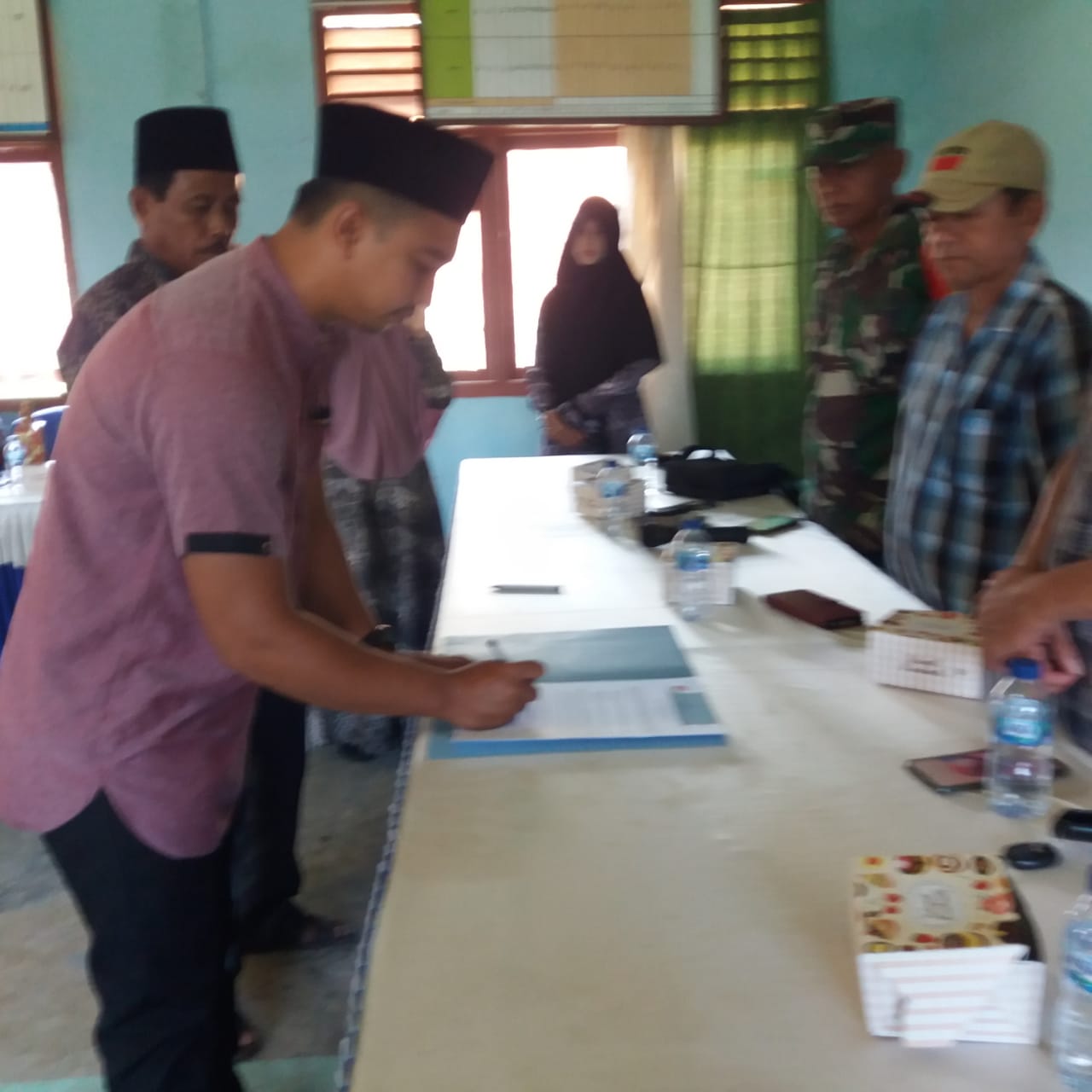Sertijab Kades Tanjung Medan Digelar, Sekcam Beri Pesan