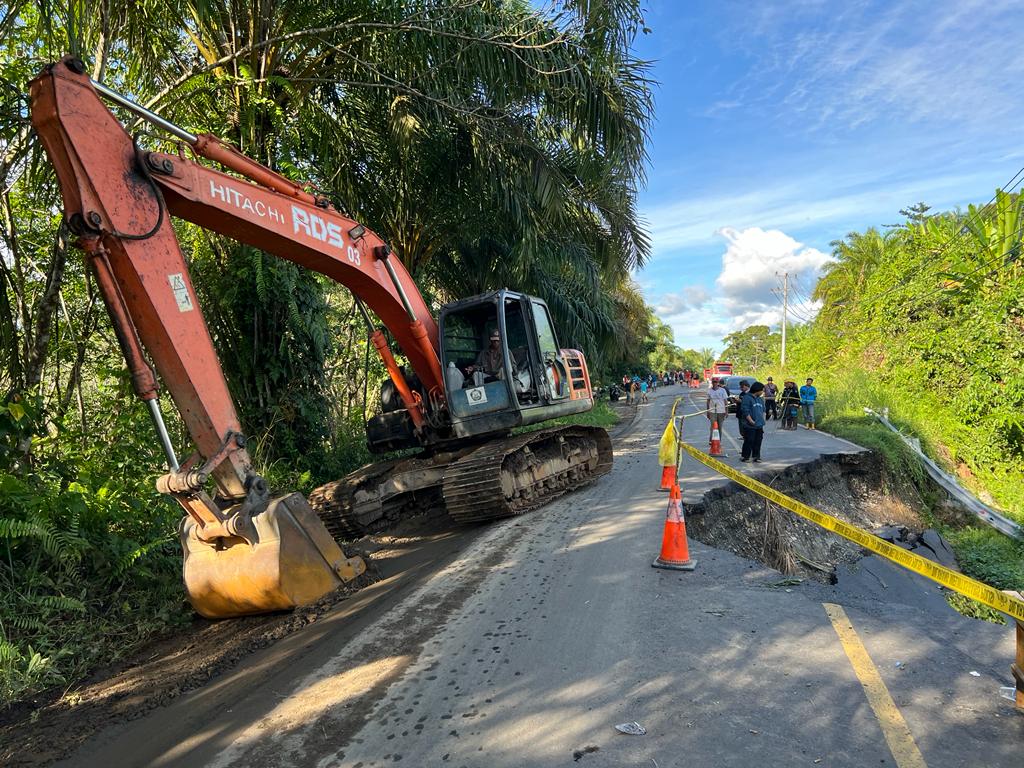 Pemerintah melalui P2JN lakukan perbaikan jalan ambles di Kecamatan Semidang Alas Maras