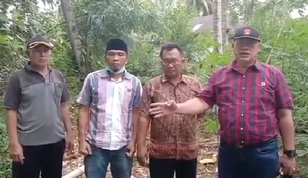 Anggota DPRD Provinsi Bengkulu Tinjau Lokasi Tanah Longsor di Desa Datar Lebar II