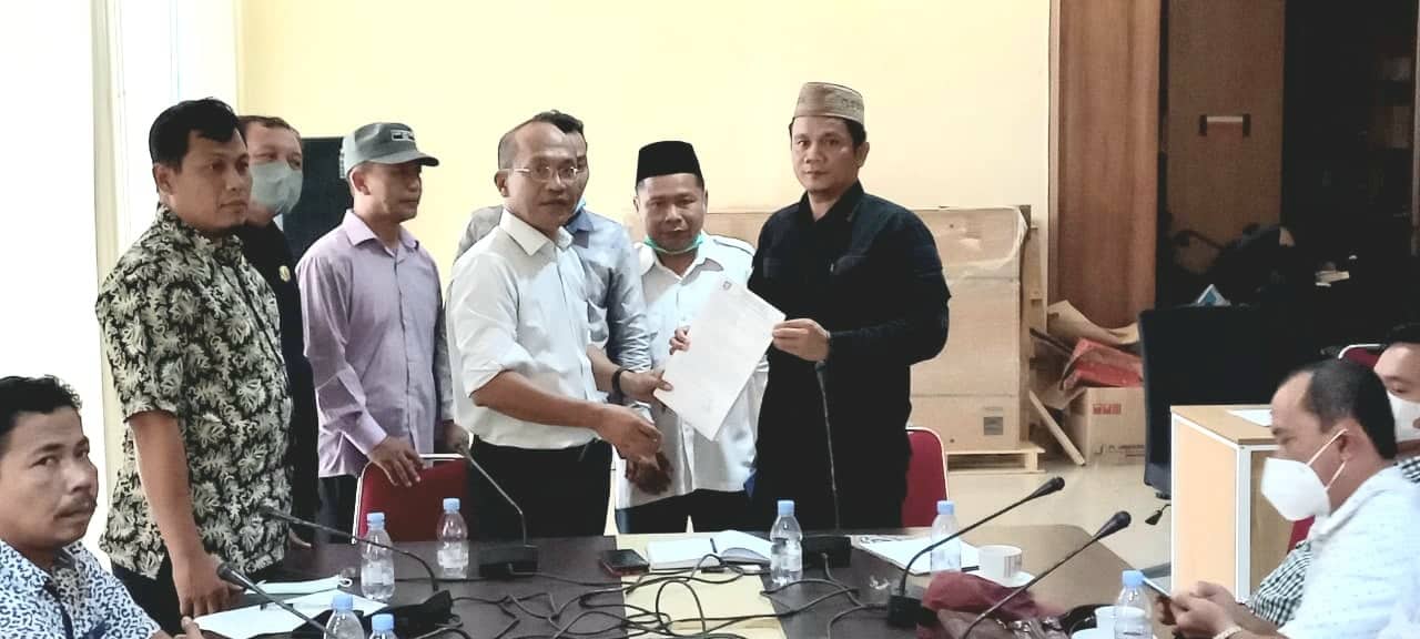 Komisi II DPRD Provinsi Gelar Hearing Dengan Asosiasi dan Organisasi Petani Kelapa Sawit